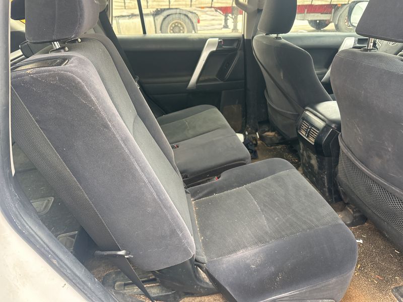 Toyota Land Cruiser 2.8 D-4D GX — zdjęcie 13