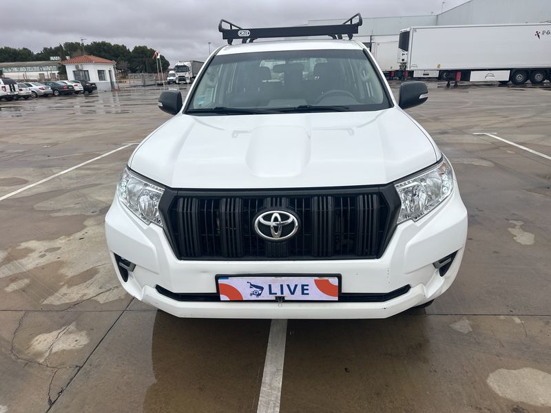 Toyota Land Cruiser 2.8 D-4D GX — zdjęcie 7
