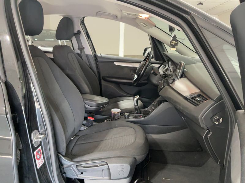 BMW 2er 214d Active Tourer Premiere — zdjęcie 11