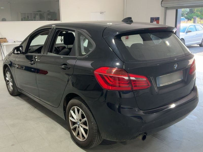 BMW 2er 214d Active Tourer Premiere — zdjęcie 3