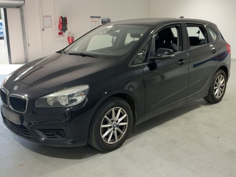 BMW 2er 214d Active Tourer Premiere — zdjęcie 2