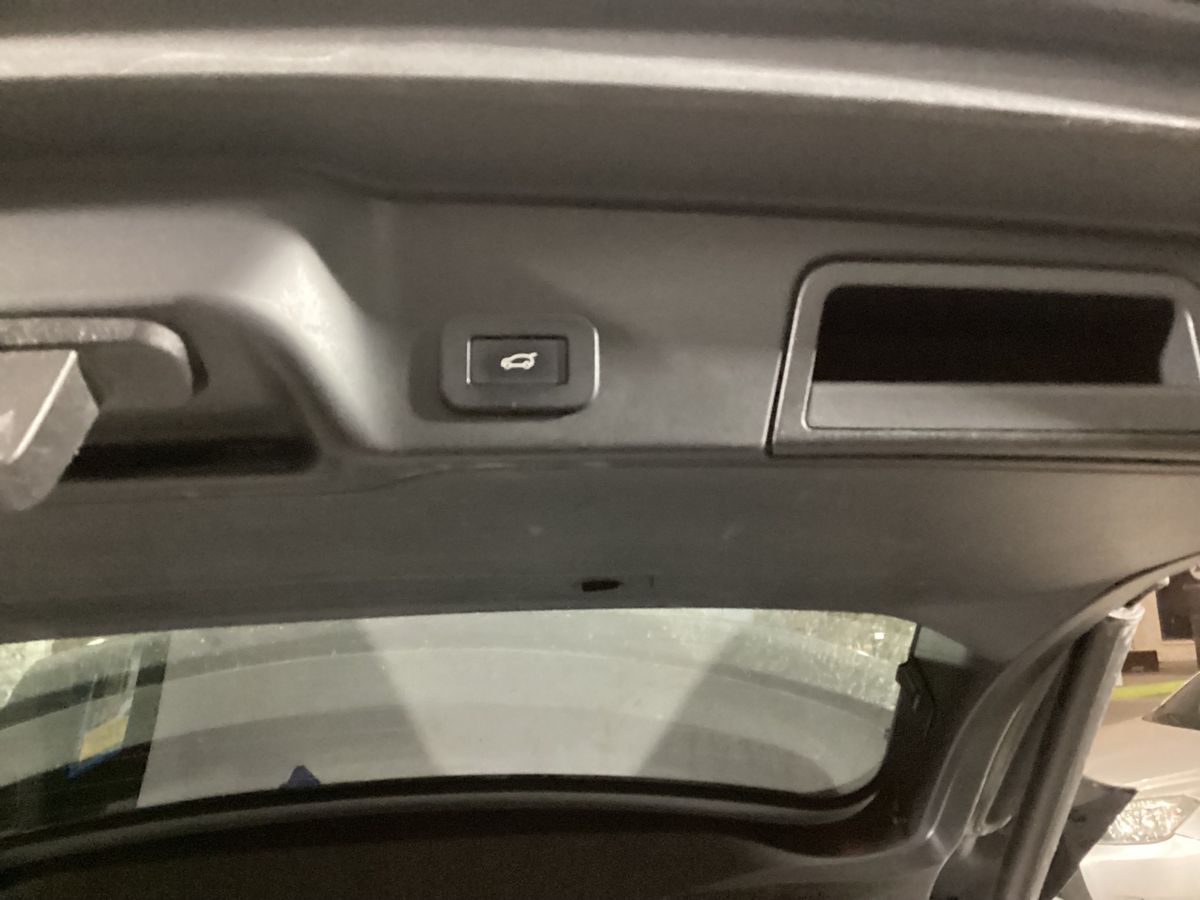 Land Rover 2022 — photo 28