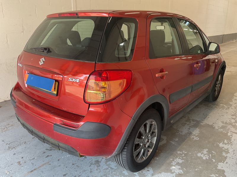 Suzuki SX4 1.6 Club — zdjęcie 2