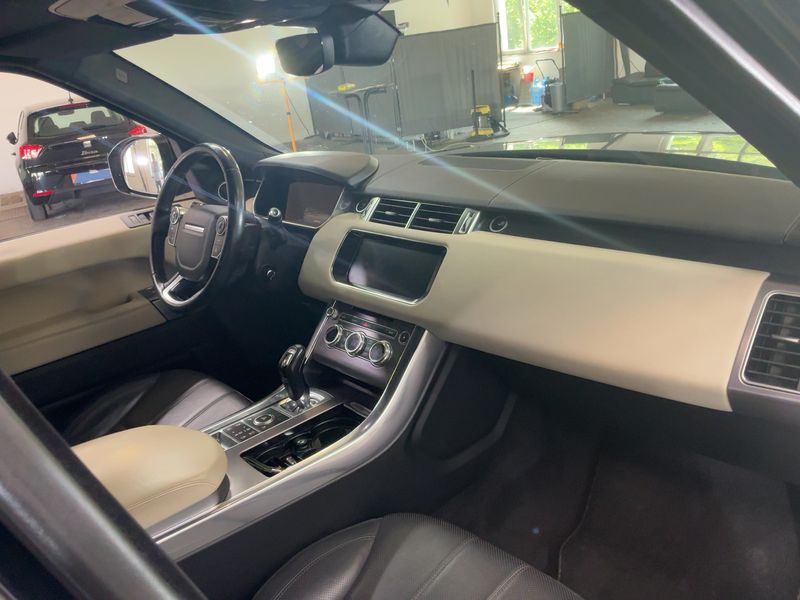 Land Rover Range Rover Sport 3.0 SD V6 HSE — zdjęcie 12