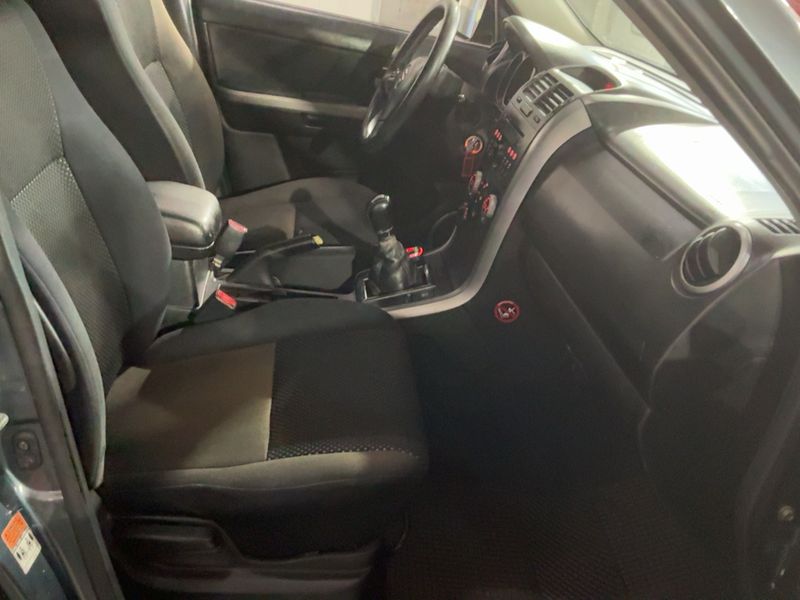 Suzuki Grand Vitara 1.9 DDiS JLX — zdjęcie 11