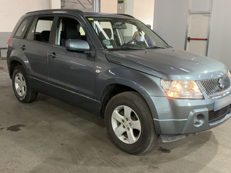 Suzuki Grand Vitara 1.9 DDiS JLX — zdjęcie 8