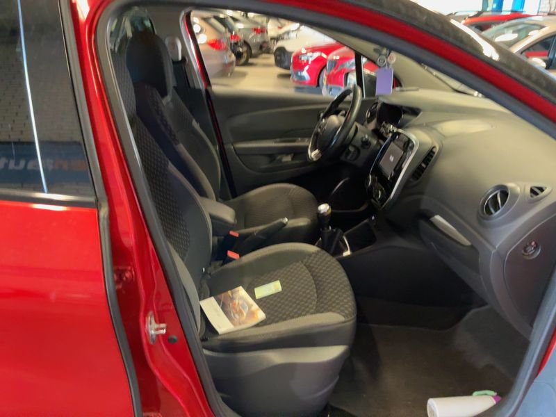 Renault Captur 0.9 Energy Zen — zdjęcie 11