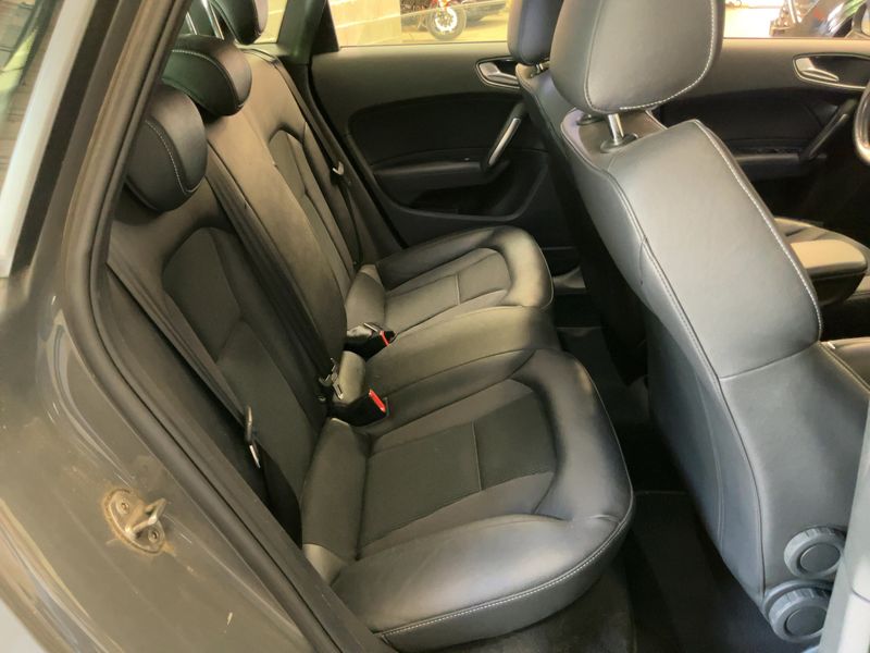 Audi A1 Sportback 1.0 TFSI S line — zdjęcie 14