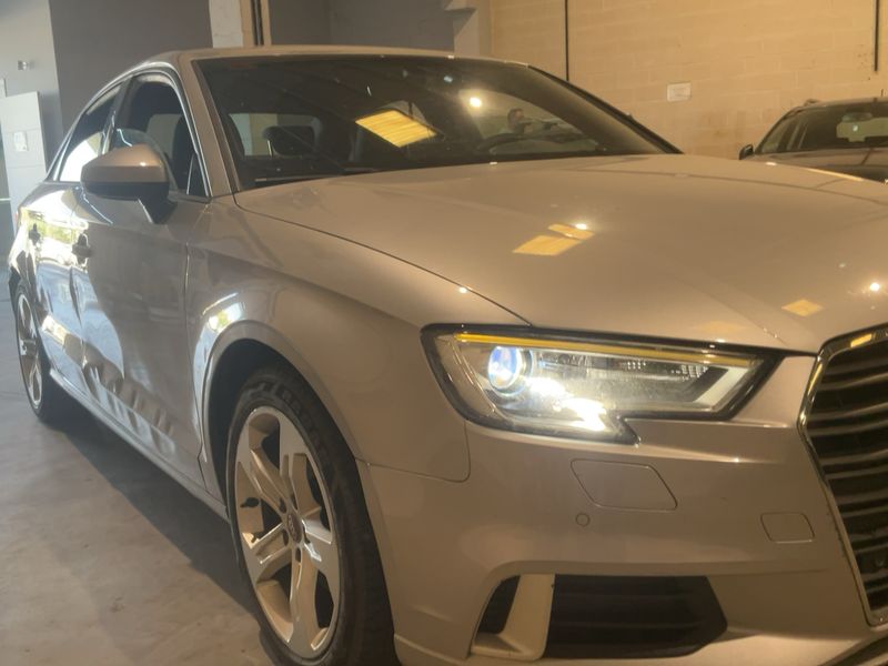 Audi A3 Limousine 1.6 TDI Sport — zdjęcie 8