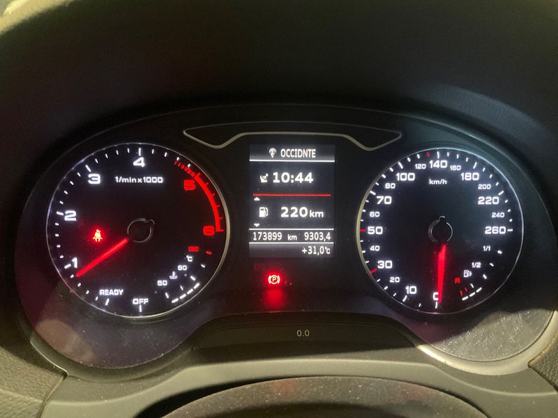Audi A3 Limousine 1.6 TDI Sport — zdjęcie 13