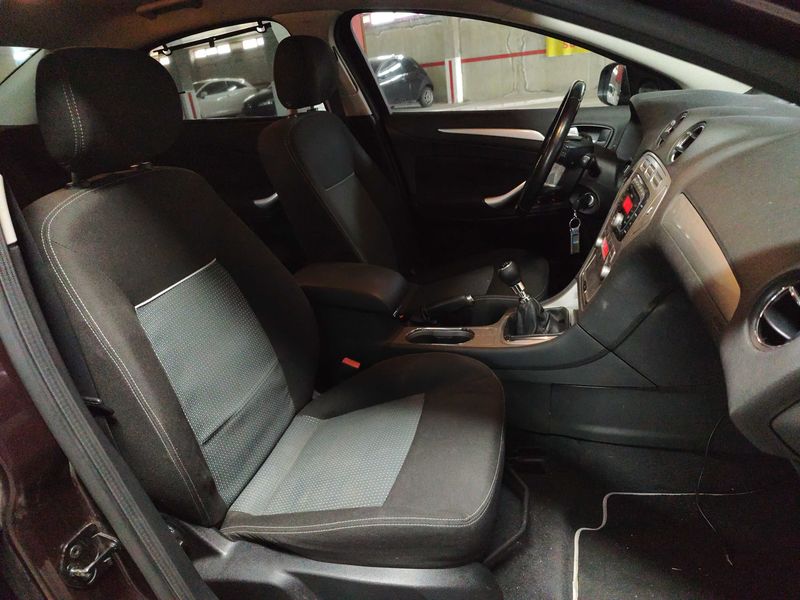 Ford Mondeo 2.0 TDCi Trend — zdjęcie 10