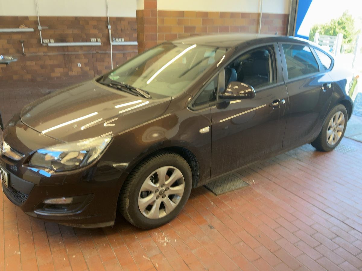 Opel Astra 2015