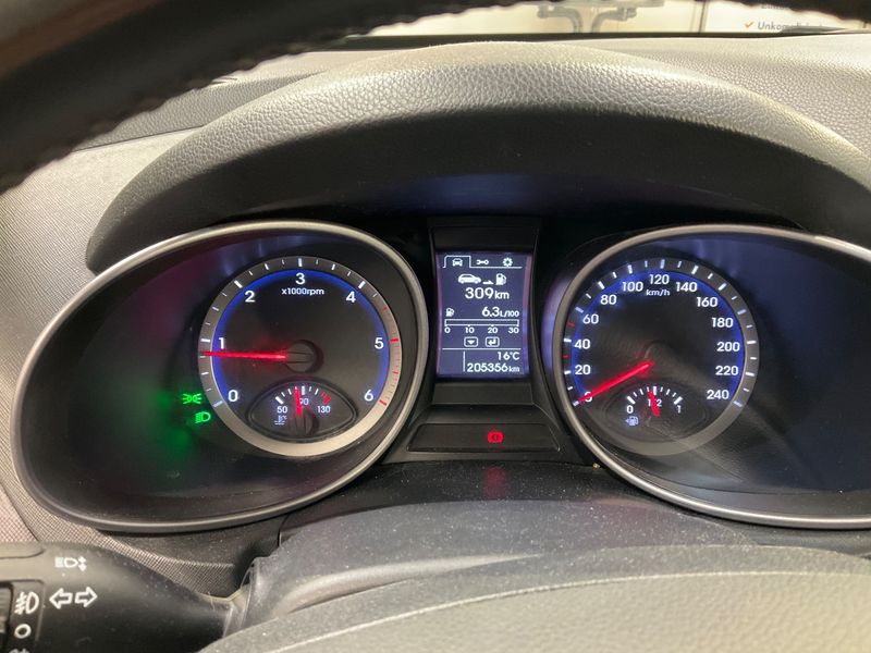 Hyundai Santa Fe 2.0 CRDi Trend 2WD 2014 – снимка 19