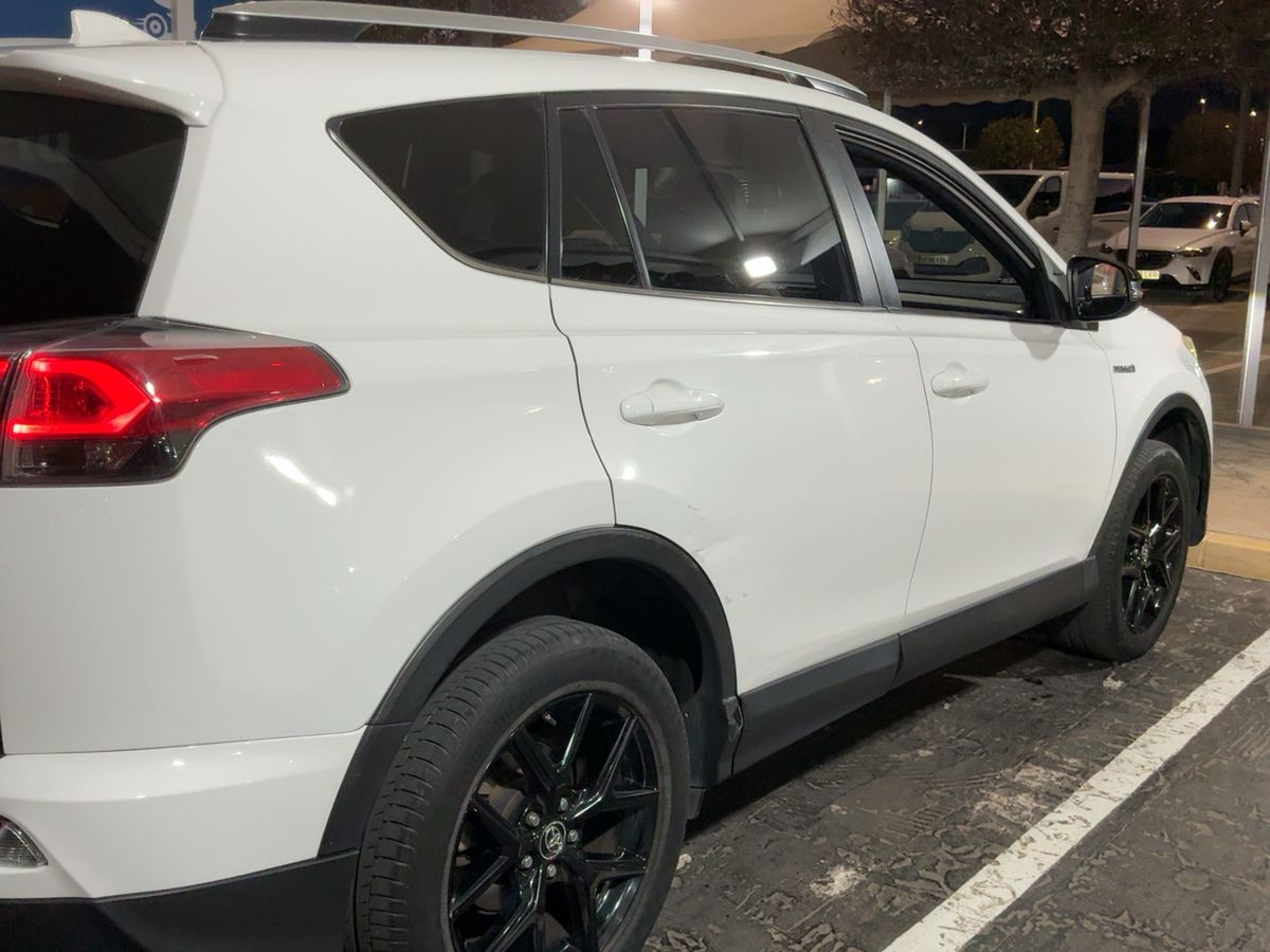 Toyota RAV 2018 — photo 9
