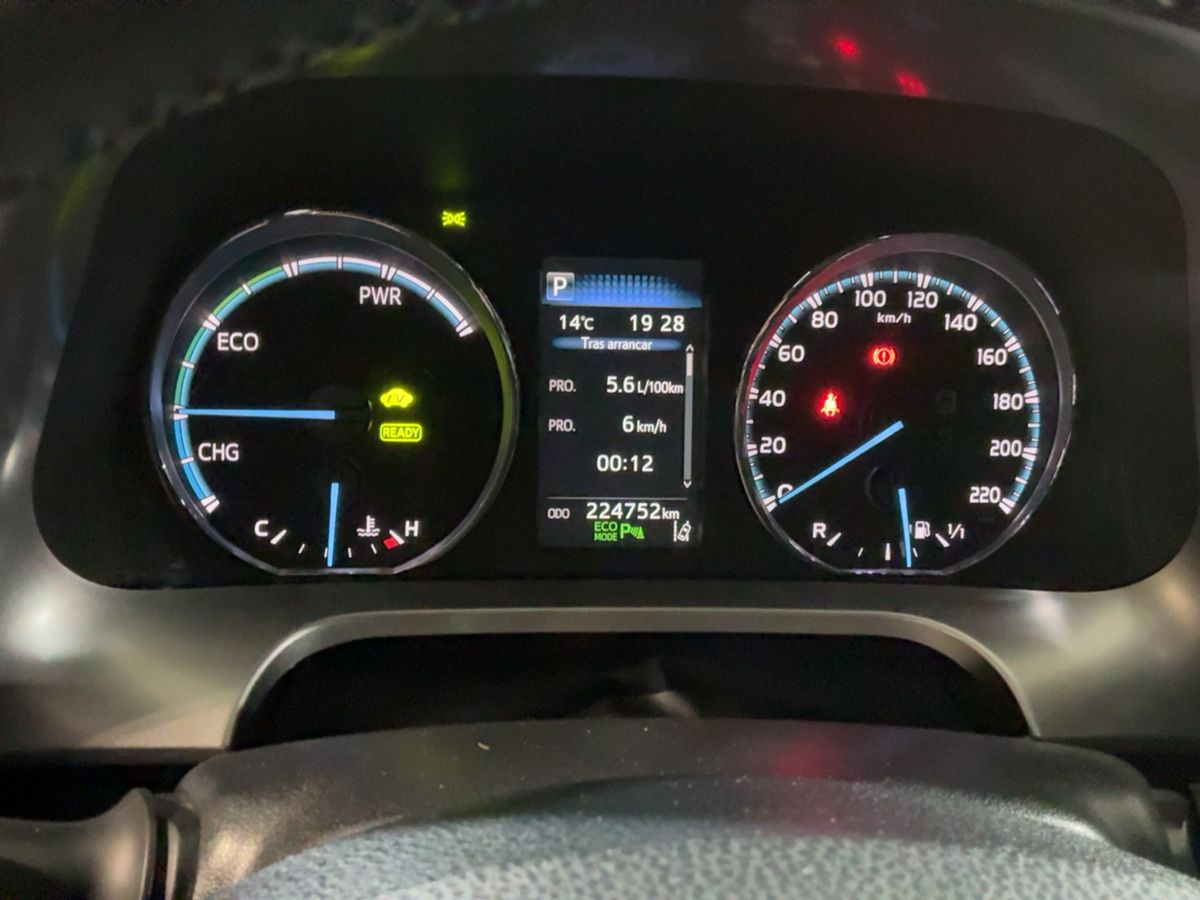 Toyota RAV 2018 — photo 19