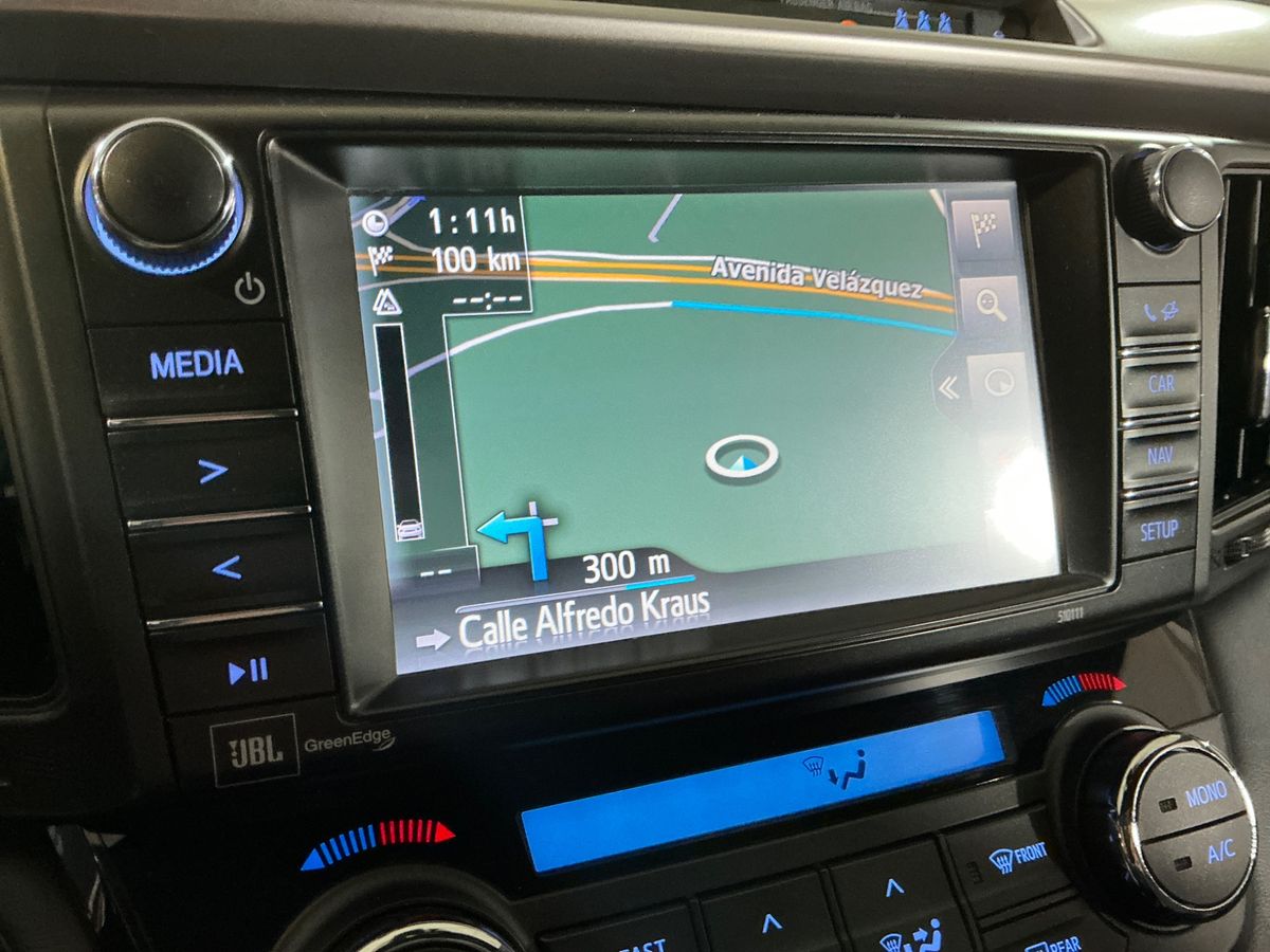 Toyota RAV 2018 — photo 25
