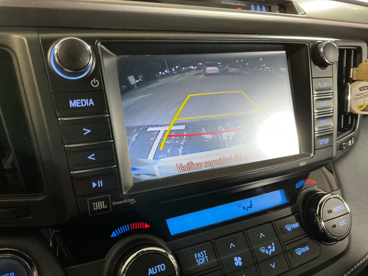 Toyota RAV 2018 — photo 28