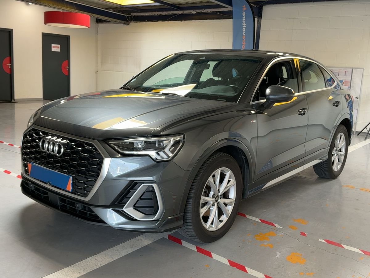 Audi Q3 2021 — photo 1