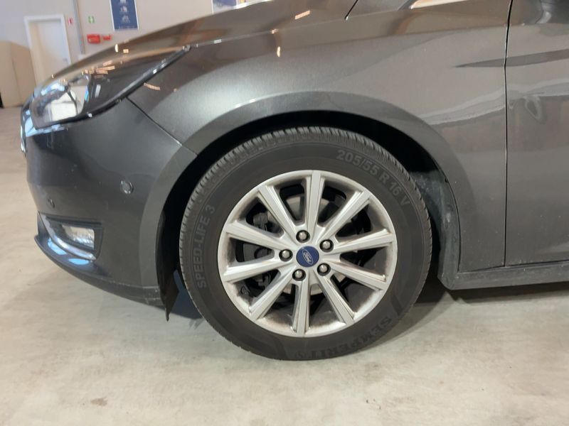 Ford Focus 1.0 EcoBoost Titanium 2017 – снимка 3