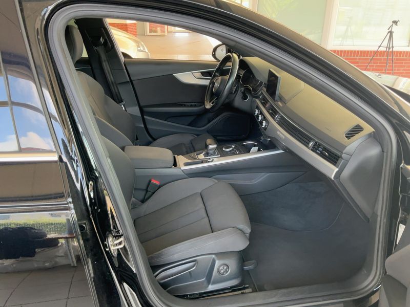 Audi A4 2.0 TDI quattro Sport — zdjęcie 11
