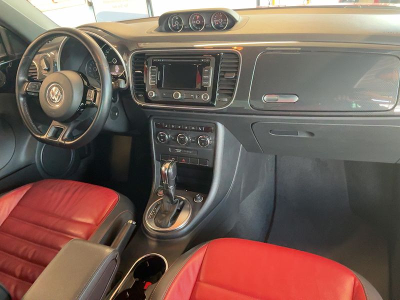 Volkswagen Beetle 2.0 TSI Sport — zdjęcie 12