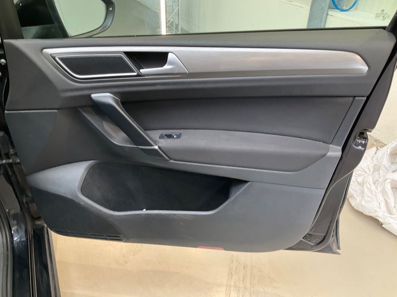 Volkswagen Golf VII Sportsvan 1.6 TDI Comfortline BlueMotion Tech 2014 – снимка 23
