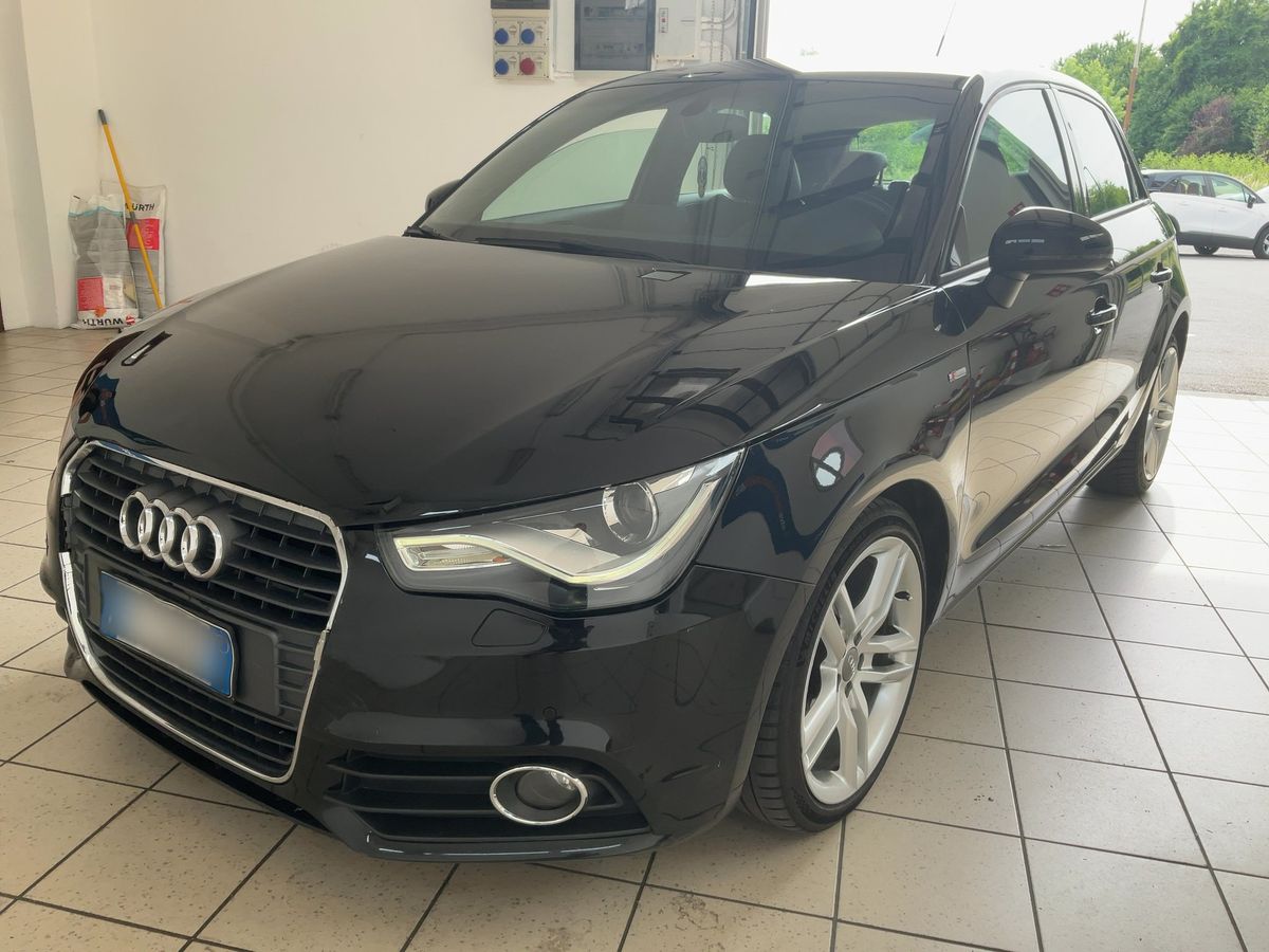 Audi A1 2013 — photo 1