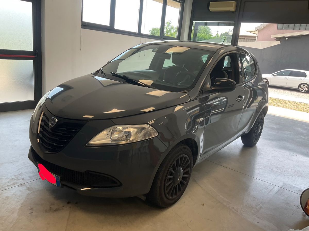 Lancia Ypsilon 2014