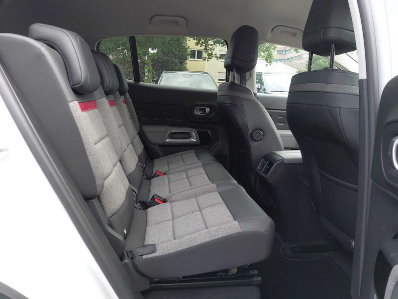 Citroen C5 Aircross 1.5 Blue-HDi Feel Pack — zdjęcie 14