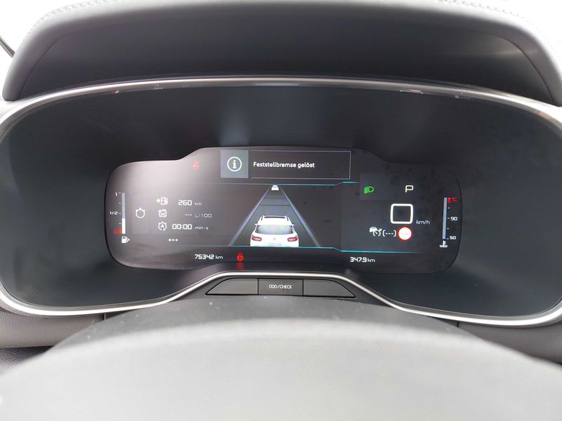 Citroen C5 Aircross 1.5 Blue-HDi Feel Pack — zdjęcie 12