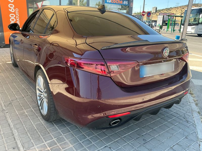 Alfa Romeo Giulia 2.2 JTDM Super — zdjęcie 3