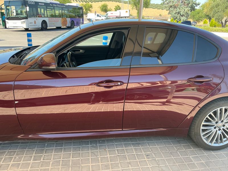 Alfa Romeo Giulia 2.2 JTDM Super — zdjęcie 4