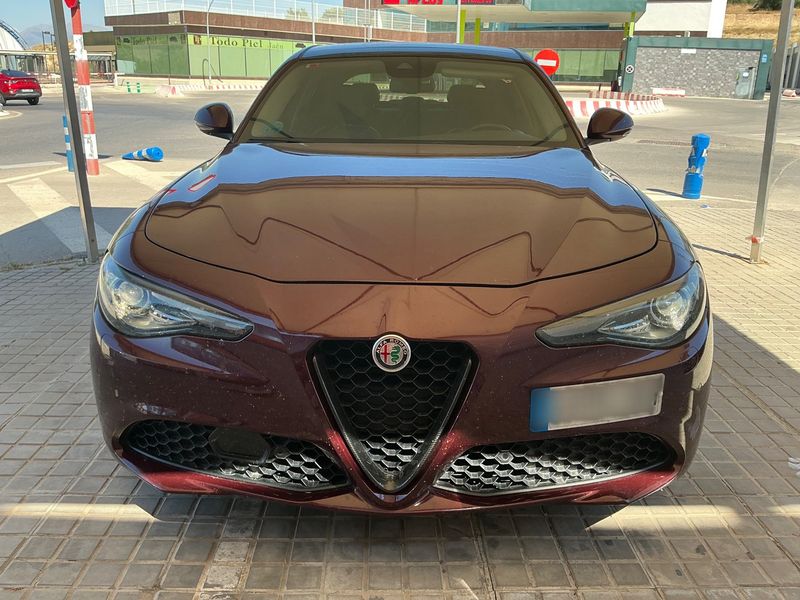 Alfa Romeo Giulia 2.2 JTDM Super — zdjęcie 9