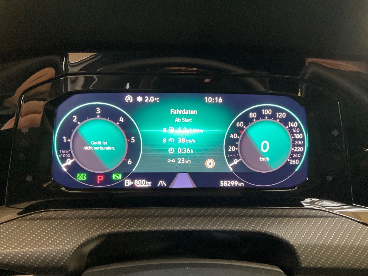 Volkswagen Golf 2022 — photo 19