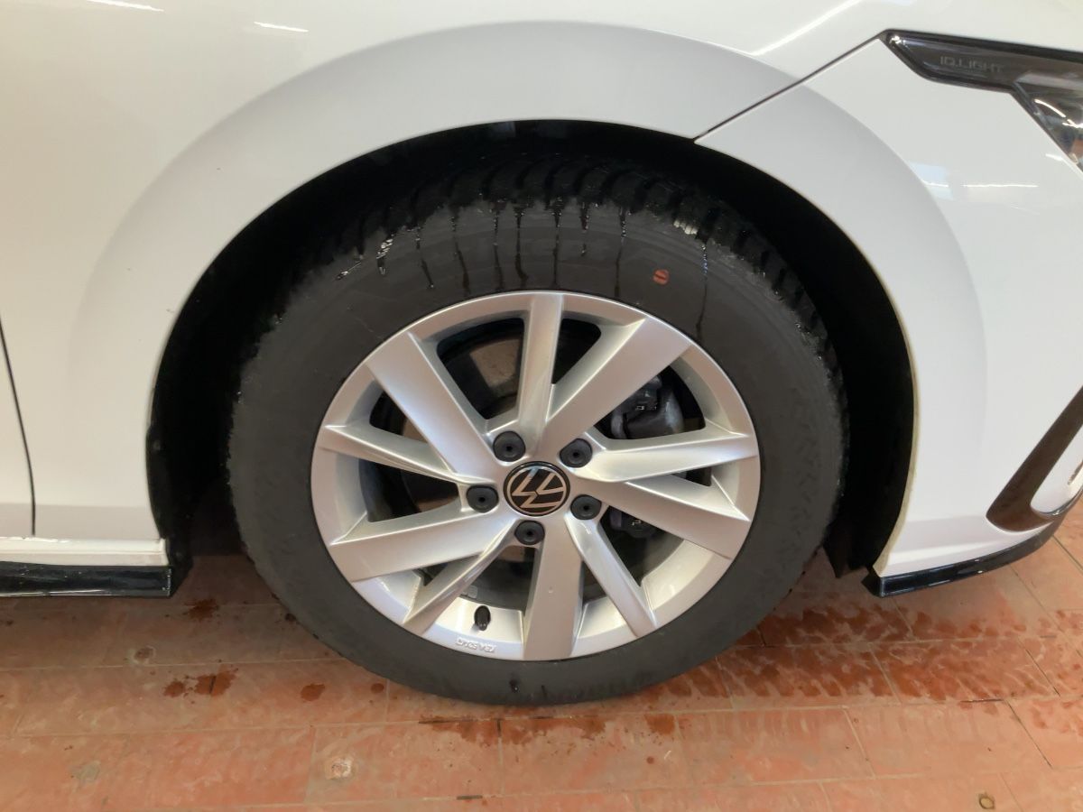 Volkswagen Golf 2022 — photo 12
