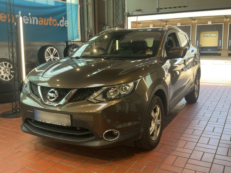 Nissan Qashqai 1.6 dCi Tekna 4x4 — zdjęcie 1