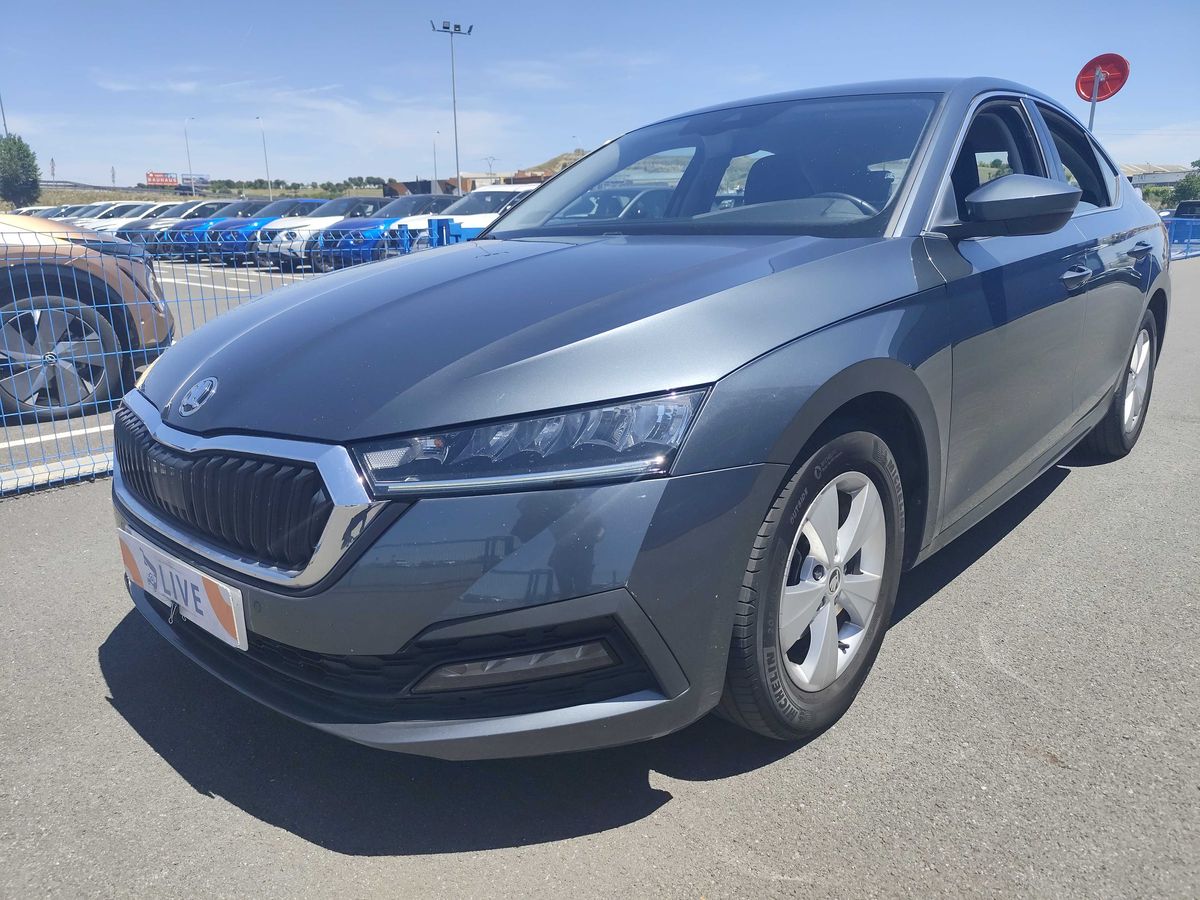 Skoda Octavia 2021 — photo 1