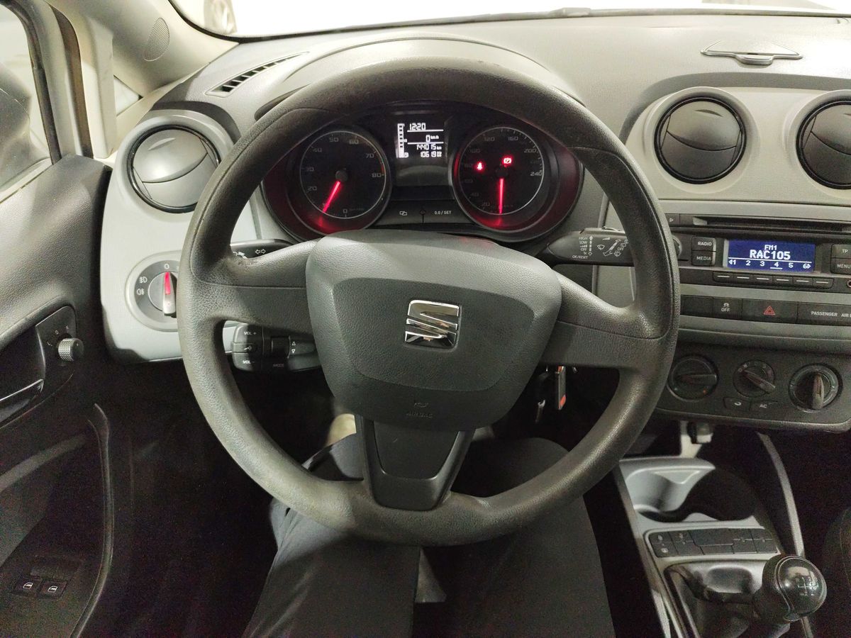 Seat Ibiza 2014 — photo 25