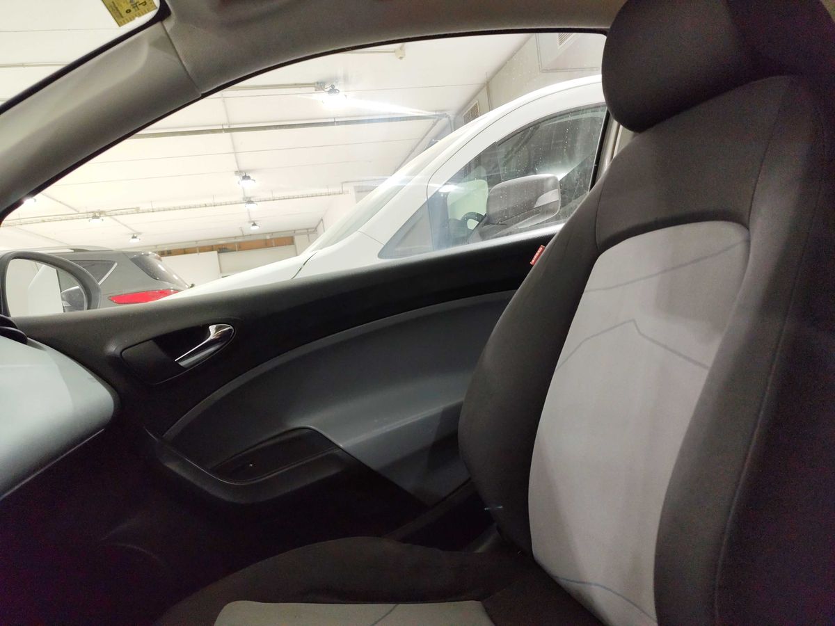 Seat Ibiza 2014 — photo 27