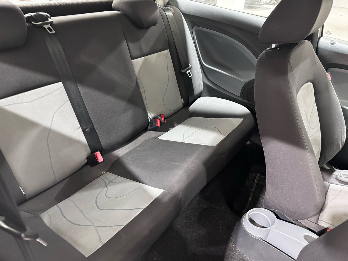 Seat Ibiza 2014 — photo 22
