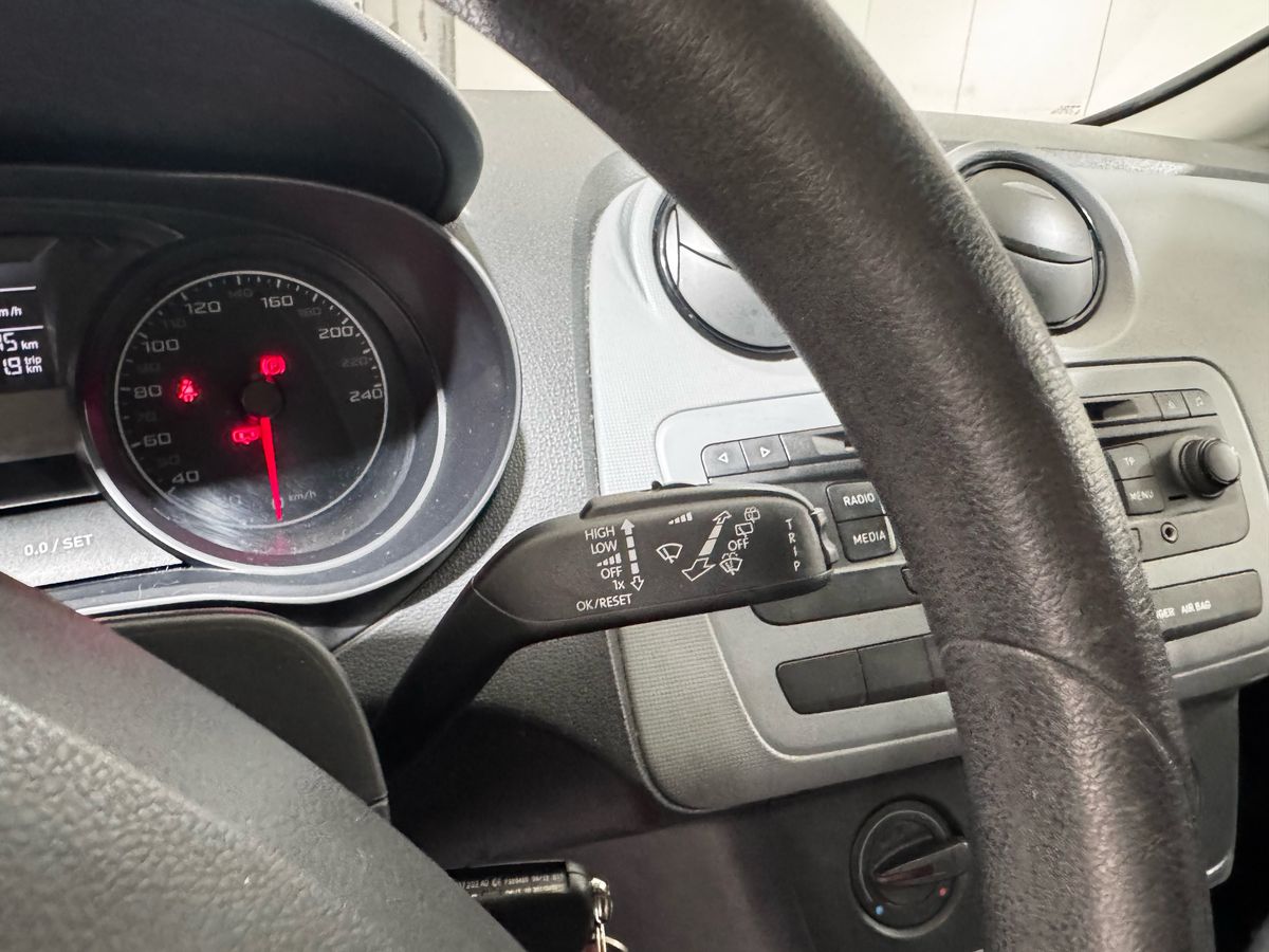 Seat Ibiza 2014 — photo 19