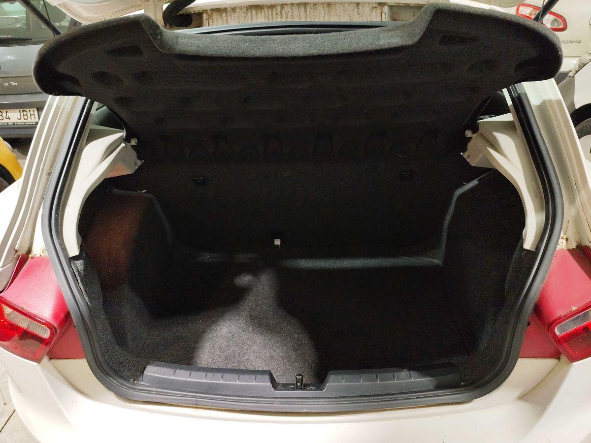 Seat Ibiza 2014 — photo 10