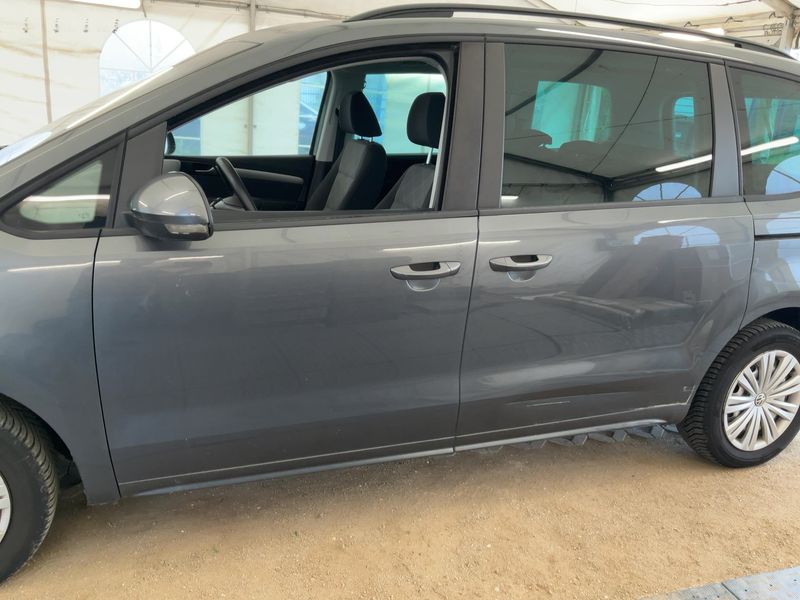 Volkswagen Sharan 2.0 TDI Trendline BlueMotion Tech 2015 – снимка 4