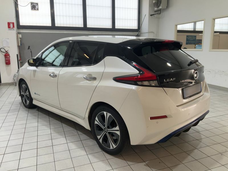 Nissan Leaf electric drive 110 kW Business — zdjęcie 3