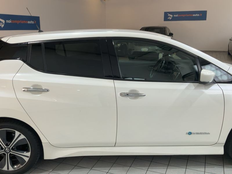 Nissan Leaf electric drive 110 kW Business — zdjęcie 7