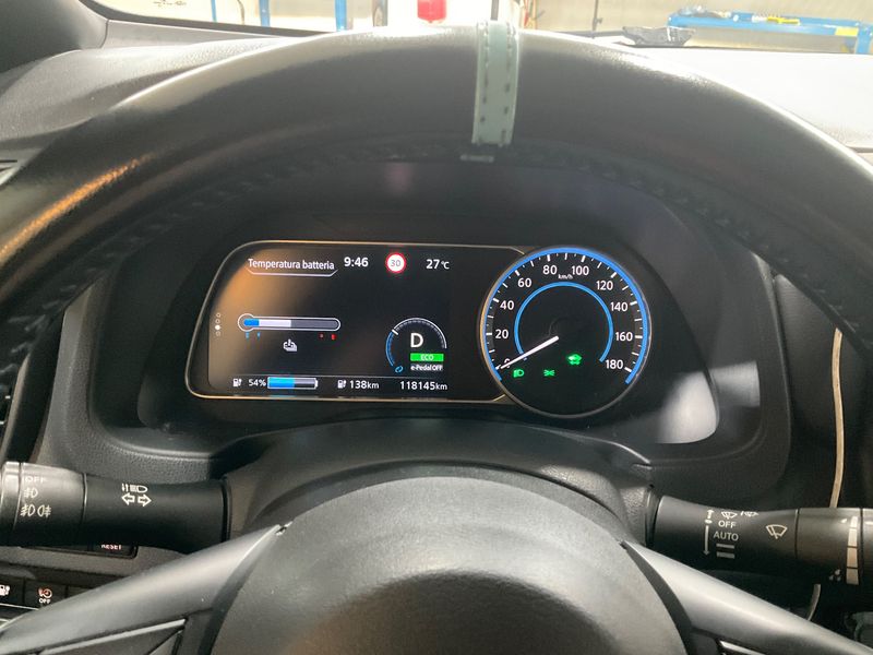 Nissan Leaf electric drive 110 kW Business — zdjęcie 13