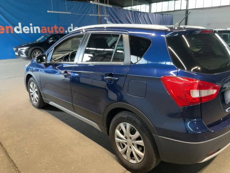 Suzuki SX4 1.4 BoosterJet Comfort+ 4x4 — zdjęcie 3
