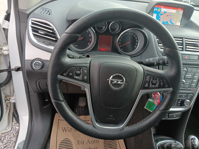 Opel Mokka 1.4 Turbo Black & White ecoFlex 4x4 — zdjęcie 19