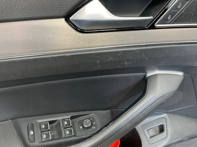 Volkswagen Passat 2.0 TDI Highline 4Motion BlueMotion Tech 2017 – снимка 24