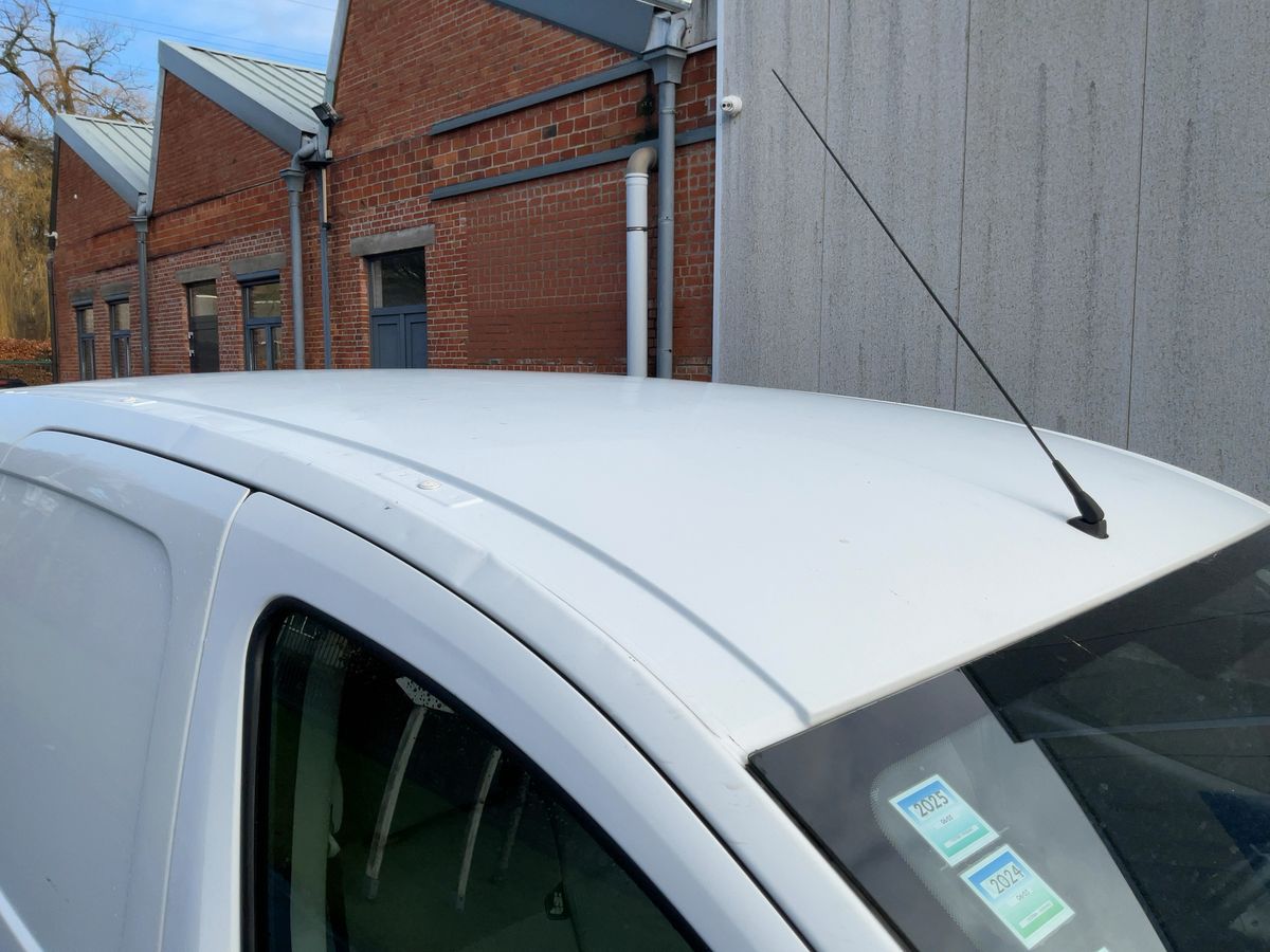 Peugeot Partner 2015 — photo 16